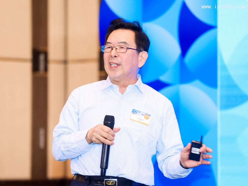 中國合成樹脂協(xié)會(huì)理事長鄭塏
